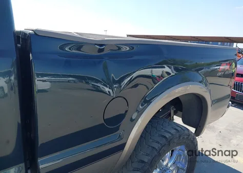 2006 Ford F-250 Lariat/Xl/Xlt z USA, uszkodzony, nr VIN 1FTSW21P06EC29448